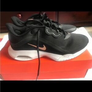-Nike Women Shoes-Size 8- Brand New with Box